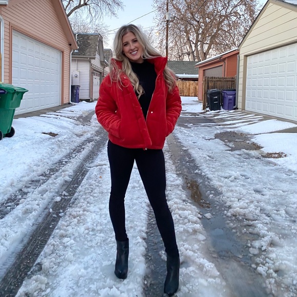 Meet your Posher, Ashley - Picture 1 of 1